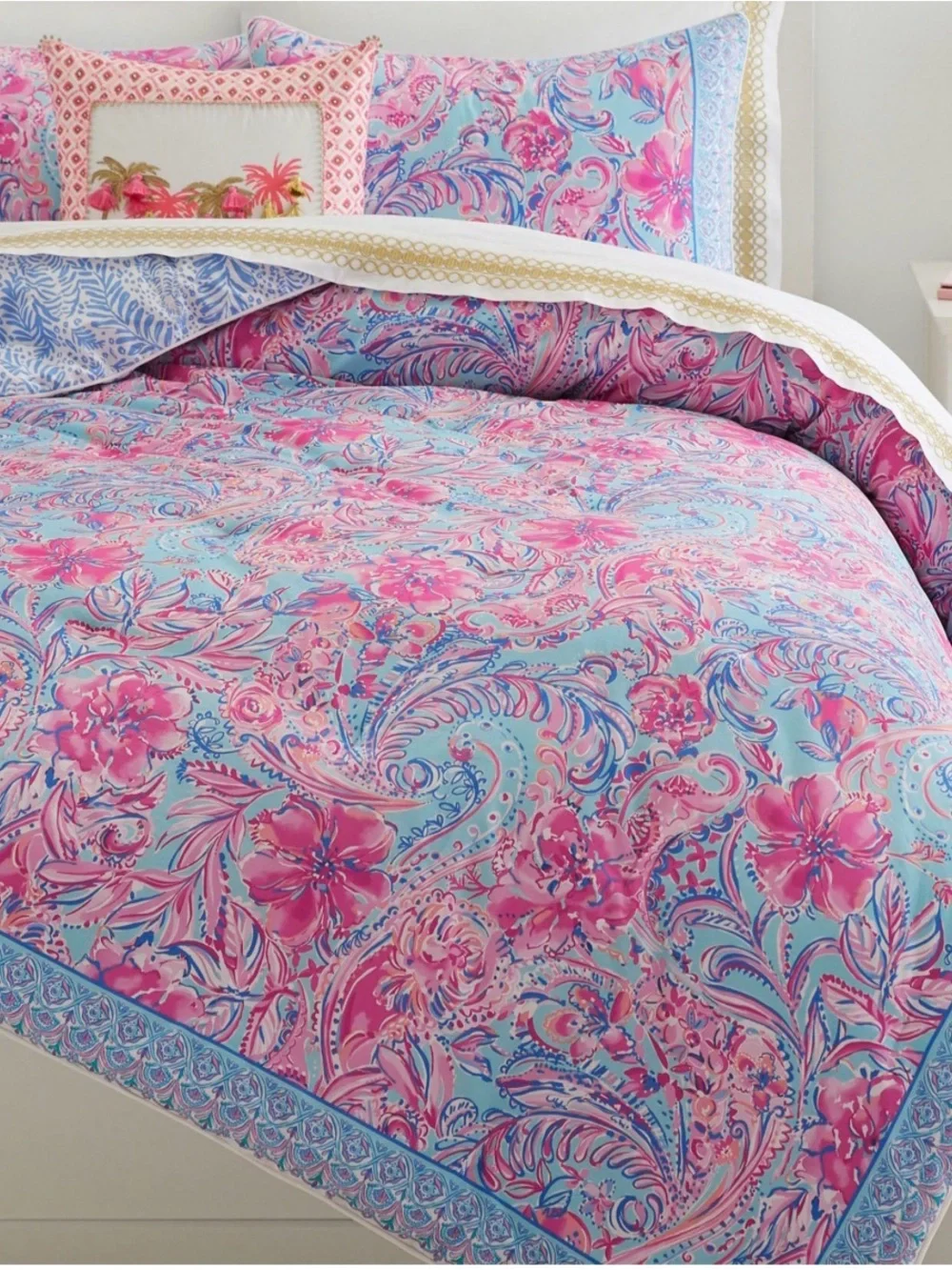 Pottery Barn Teen x Lilly Pulitzer Isla De Coco Comforter, Twin/Twin XL, Multi